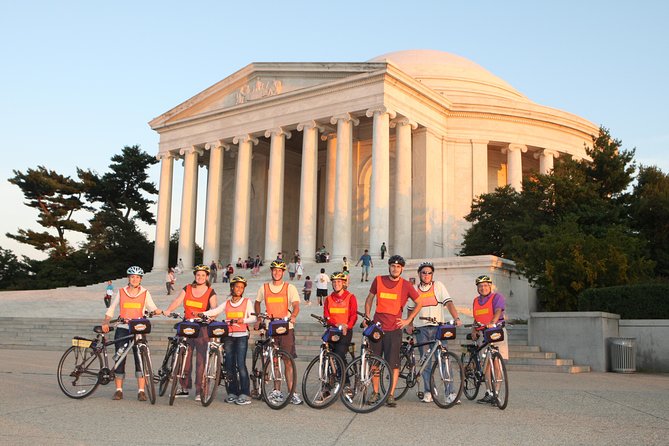 Washington DC Sites at Night Guided Bicycle Tour - Lincoln Memorial and the Korean War Veterans Memorial