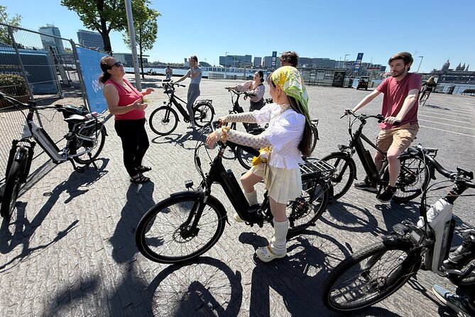 Windmill, Dairy Farms & Countryside Electric Bike Tour - Ransdorp offers the best village pause