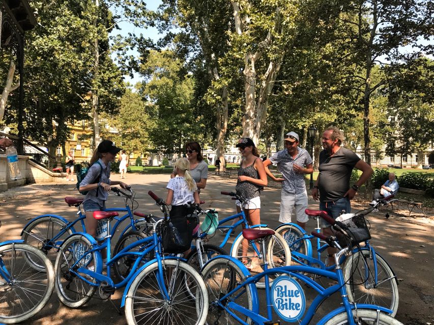 Zagreb: 2.5-Hour Highlights Bike Tour - Dolac Market and the climb toward the Upper Town