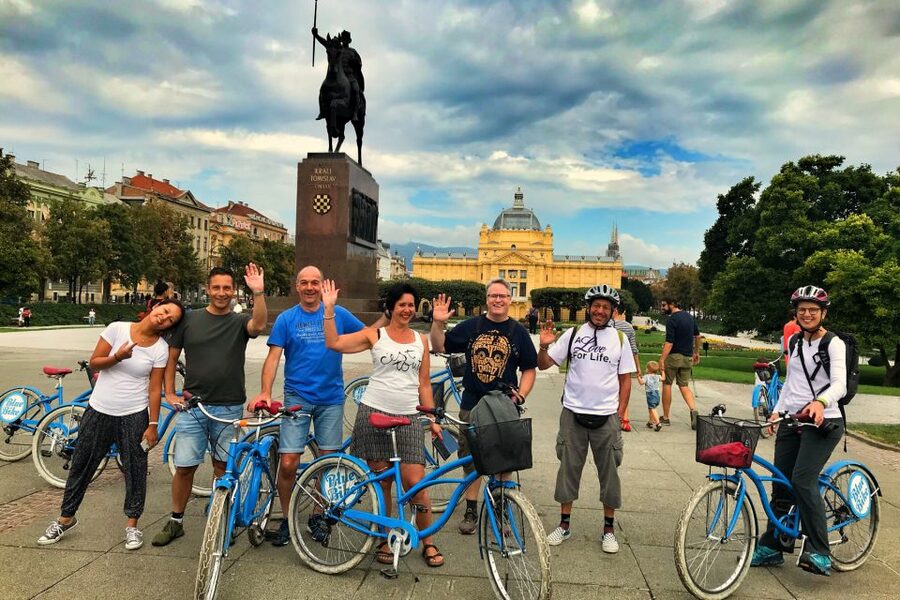 Zagreb: 2.5-Hour Highlights Bike Tour - Through the Gric Tunnel and back downtown